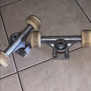 Independent trucks 129mm